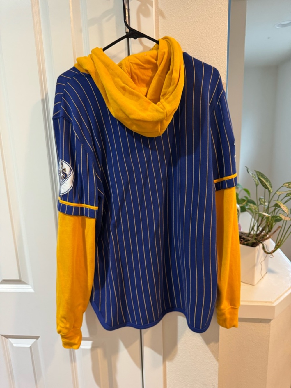 47 Brand Mariners Royal Blue & Yellow Pinstripe Crewneck - Picture 4 of 4